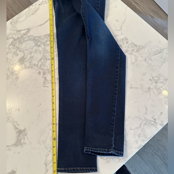 Levi Stauss & Co. 711 Skinny Jeans - Picture 6 of 8